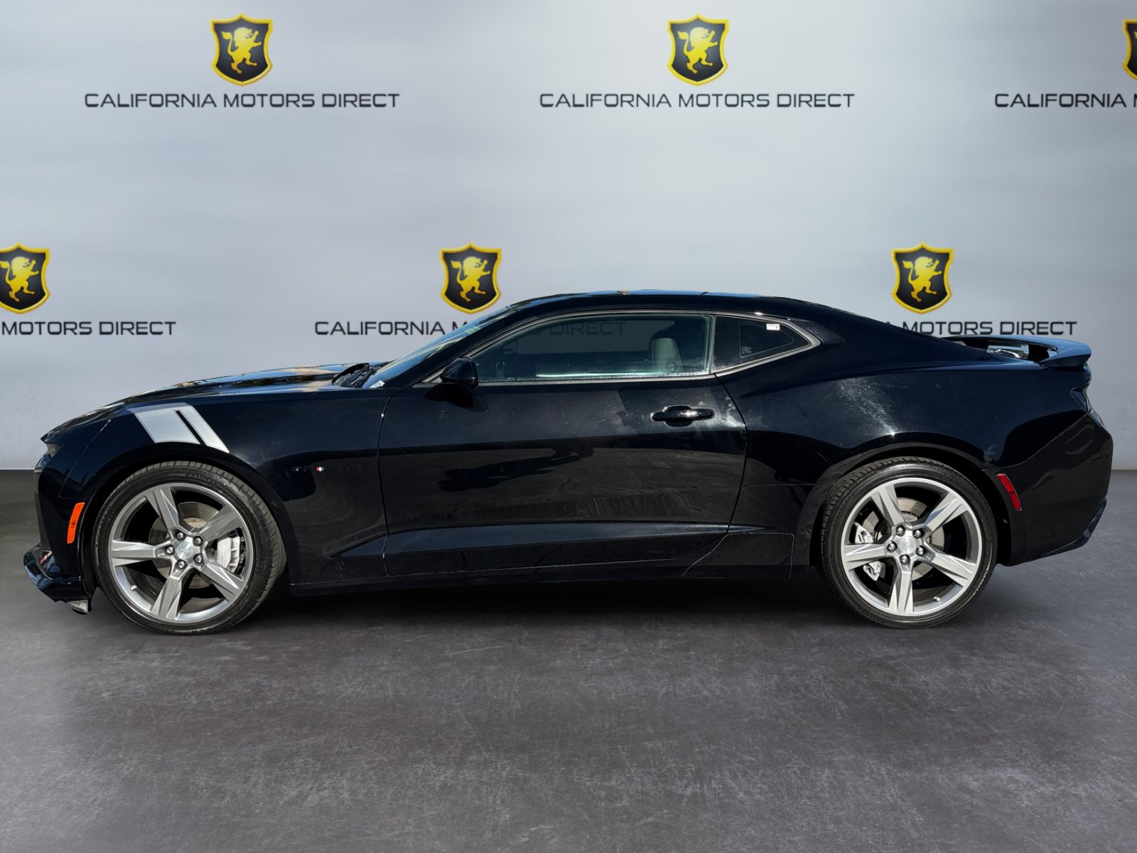Used 2017 Chevrolet Camaro SS RWD image 2