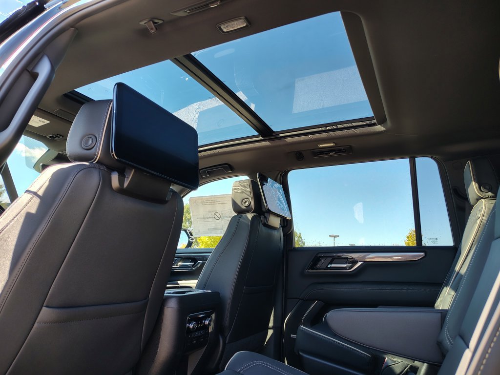 New 2026 GMC Yukon XL Elevation w/ Elevation Premium Package AWD/4WD image 44
