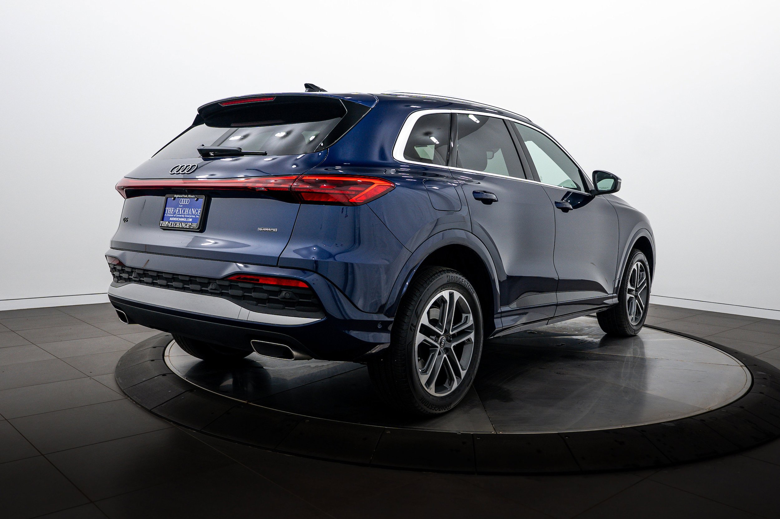 Used 2025 Audi Q5 Premium w/ Convenience Package AWD/4WD image 4