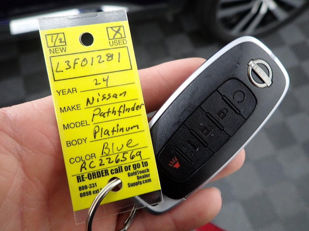 Used 2024 Nissan Pathfinder Platinum image 37