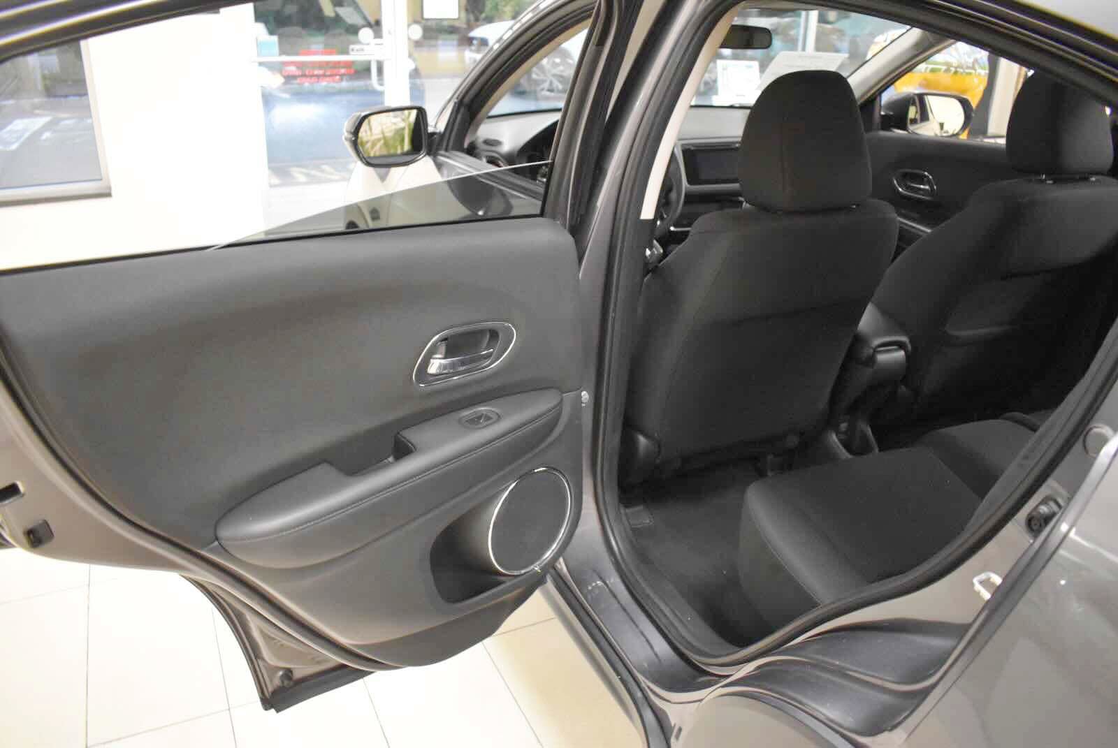 Used 2018 Honda HR-V EX image 65