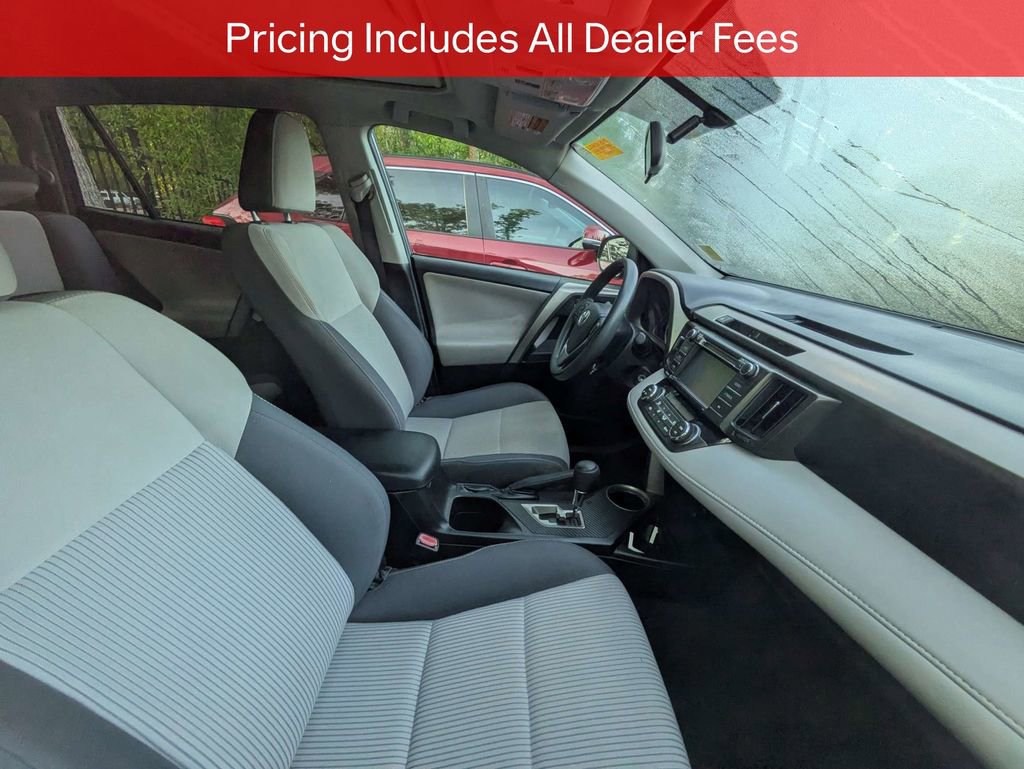 Used 2014 Toyota RAV4 XLE AWD/4WD image 10