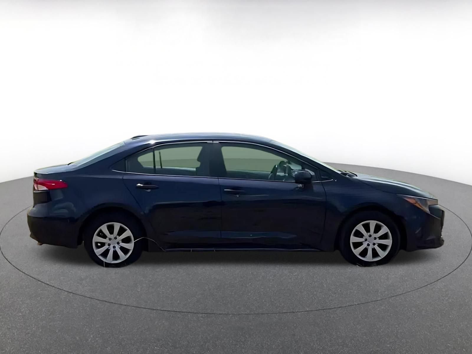 Used 2025 Toyota Corolla LE FWD image 15