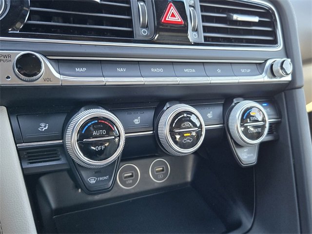 Certified 2023 Genesis G70 2.0T image 19