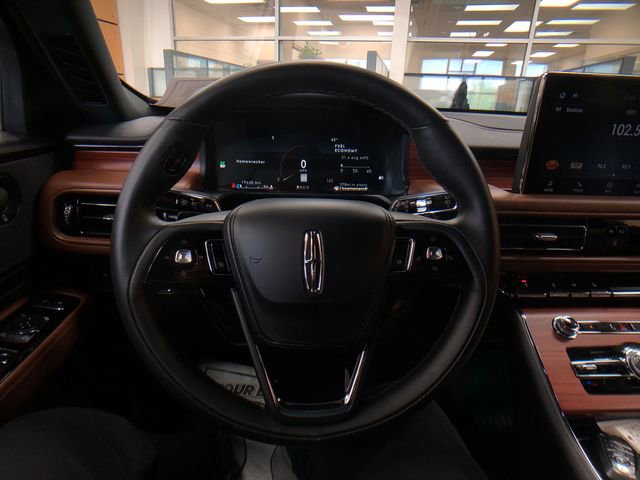 Used 2024 Lincoln Aviator Reserve RWD image 12