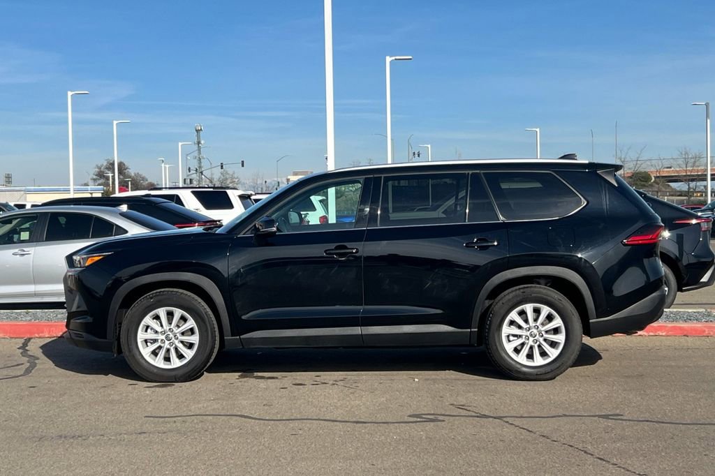 Certified 2025 Toyota Grand Highlander XLE image 9