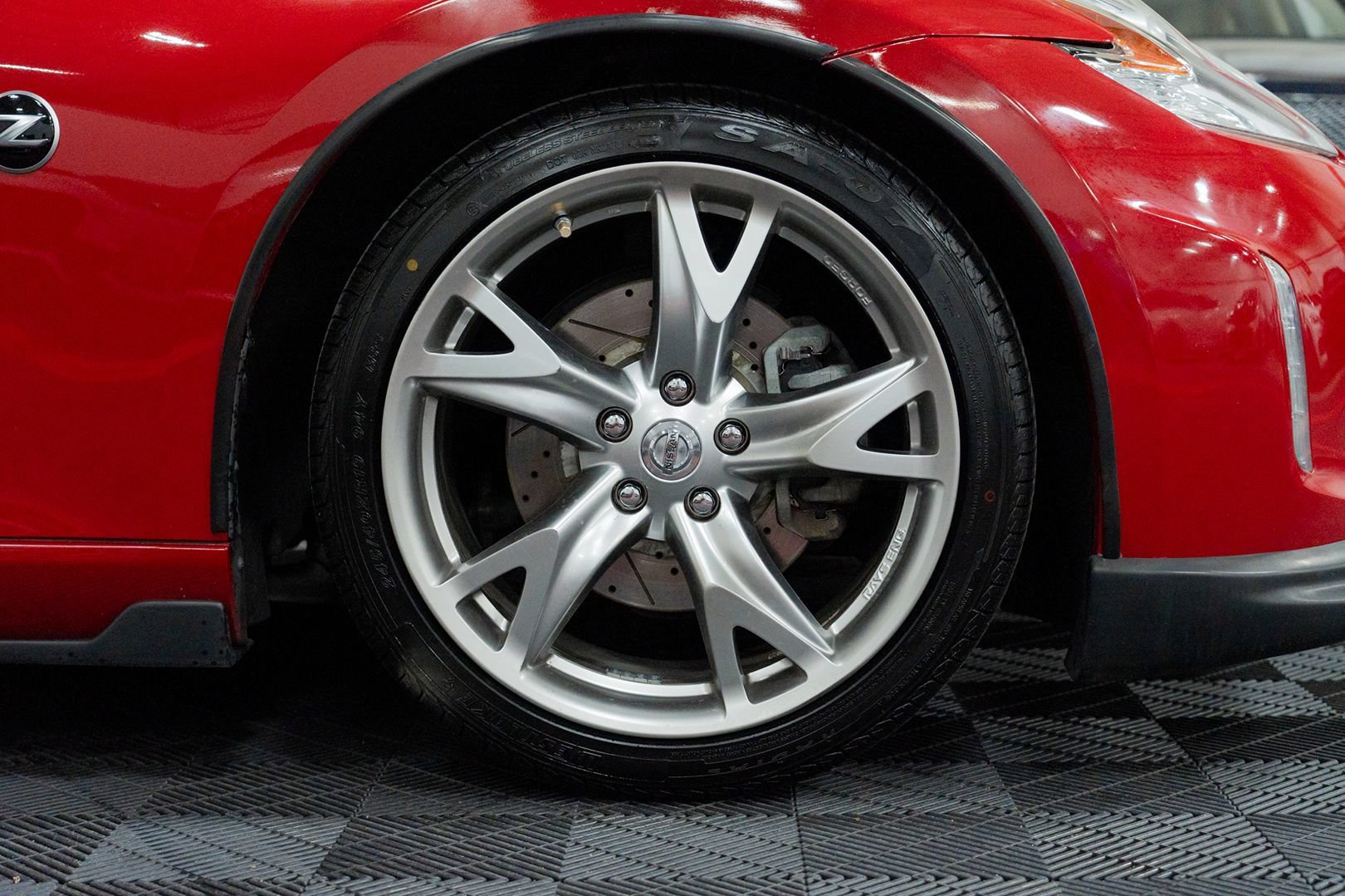 Used 2016 Nissan 370Z Coupe RWD image 14