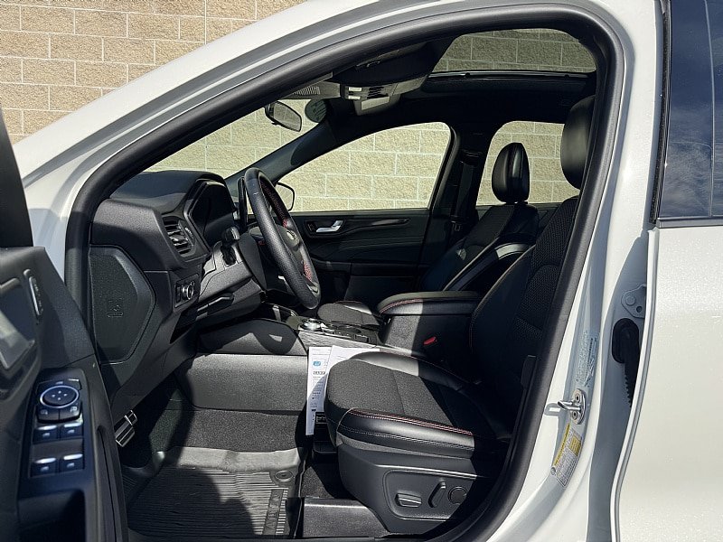 Used 2024 Ford Escape ST-Line Select w/ Tech Pack #2 AWD/4WD image 25