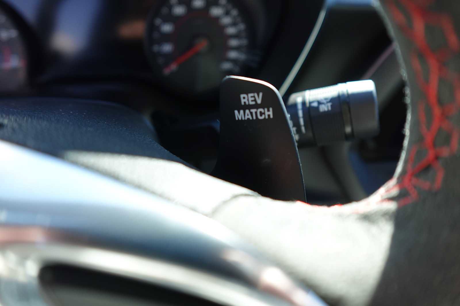 Used 2019 Chevrolet Camaro ZL1 image 21