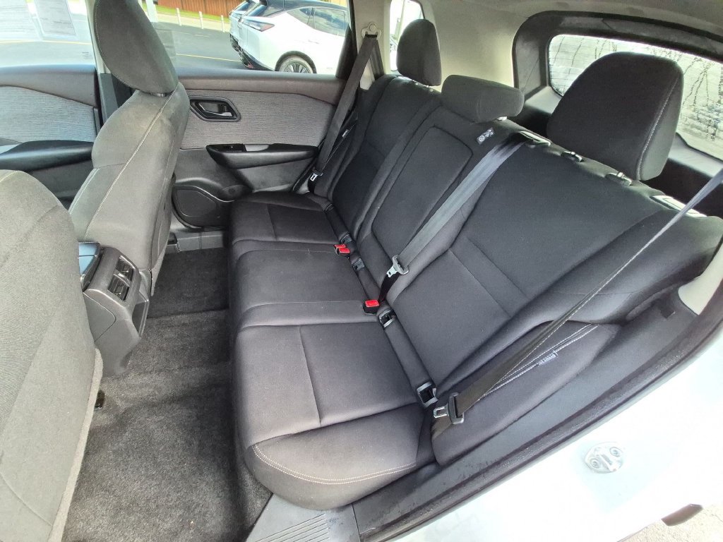 Used 2023 Nissan Rogue S FWD image 22