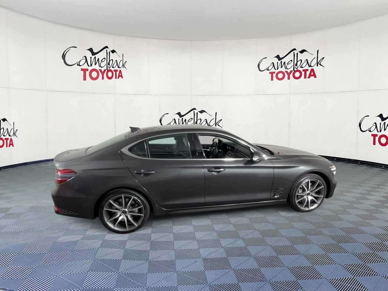 Used 2026 Genesis G70 2.5T RWD image 3