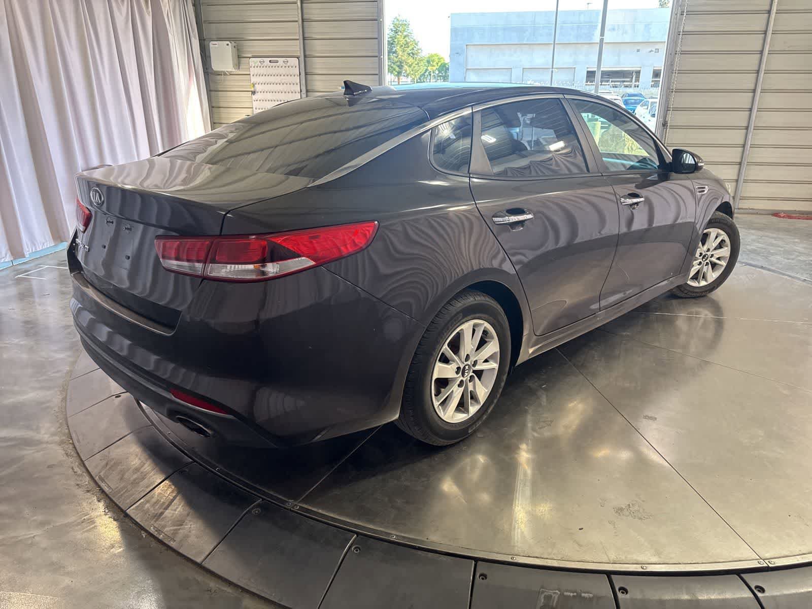 Used 2018 Kia Optima LX FWD image 5