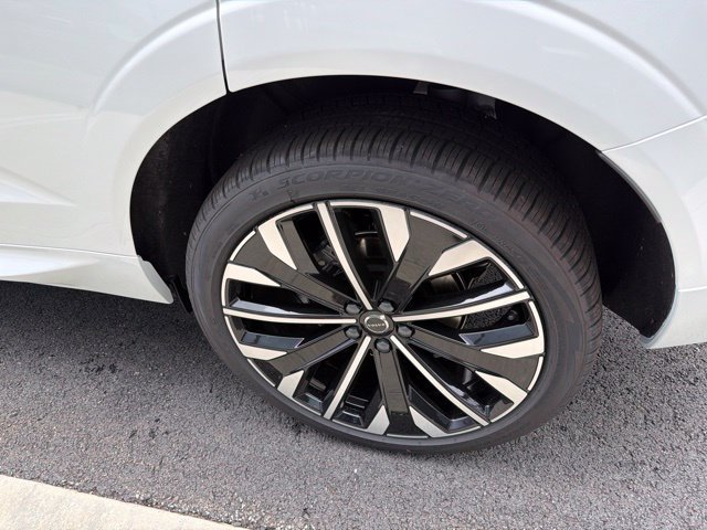 New 2027 Volvo XC60 B5 Ultra AWD/4WD image 6