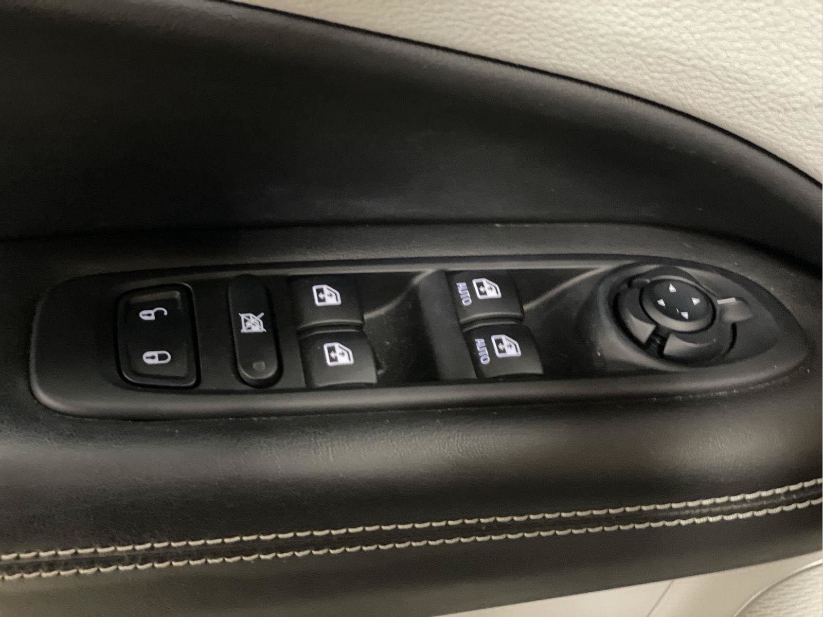 Used 2021 Jeep Compass Latitude w/ Sun and Sound Group FWD image 24
