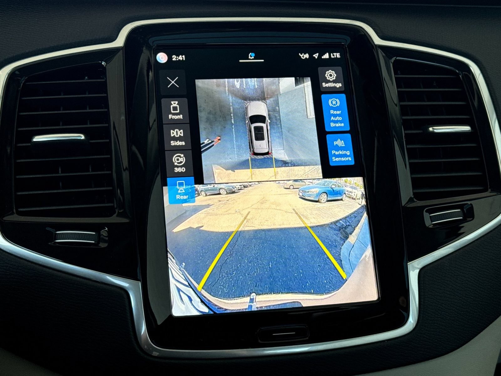 Certified 2024 Volvo XC90 T8 Plus w/ Protection Package Premier AWD/4WD image 23