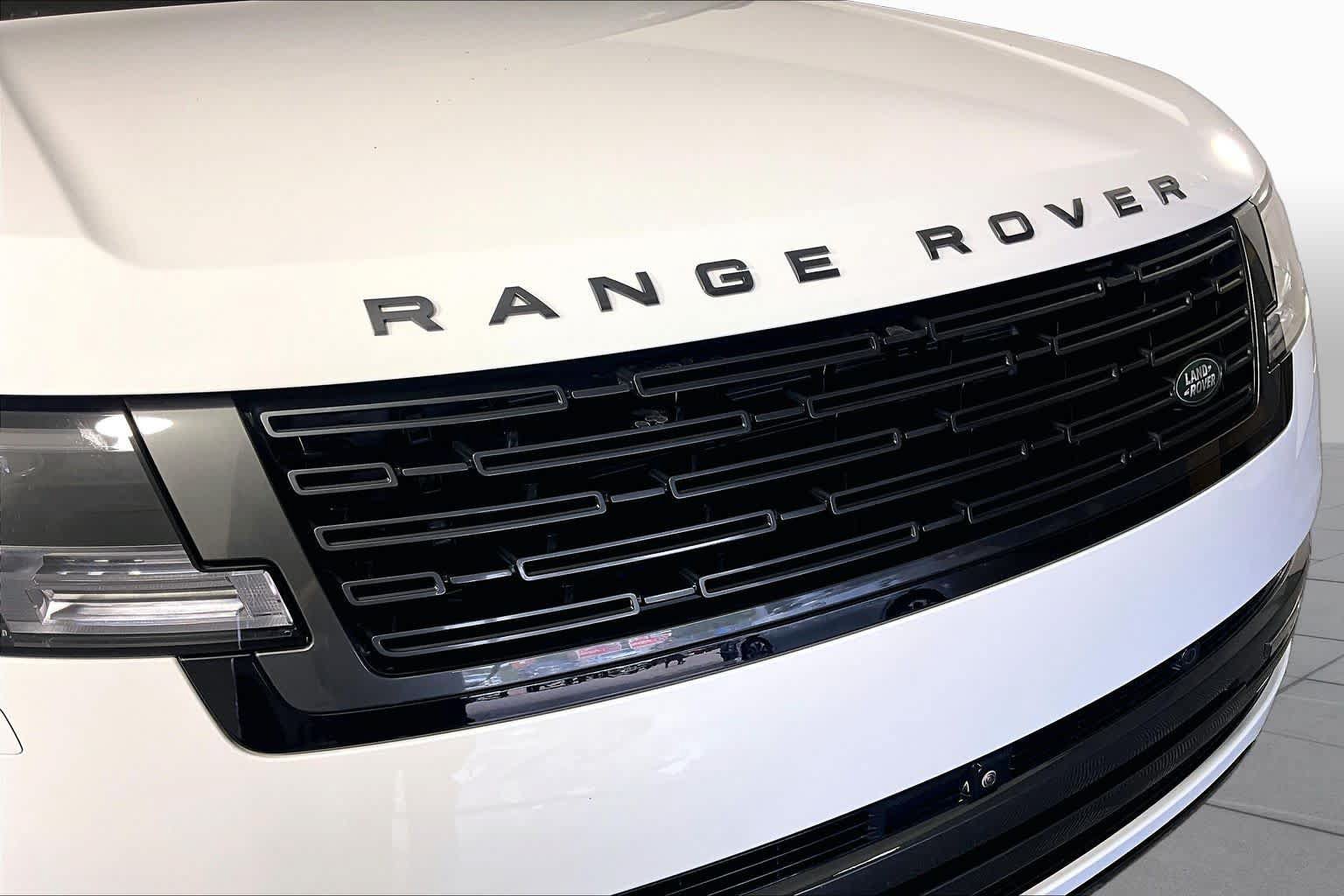 Used 2025 Land Rover Range Rover SE AWD/4WD image 28