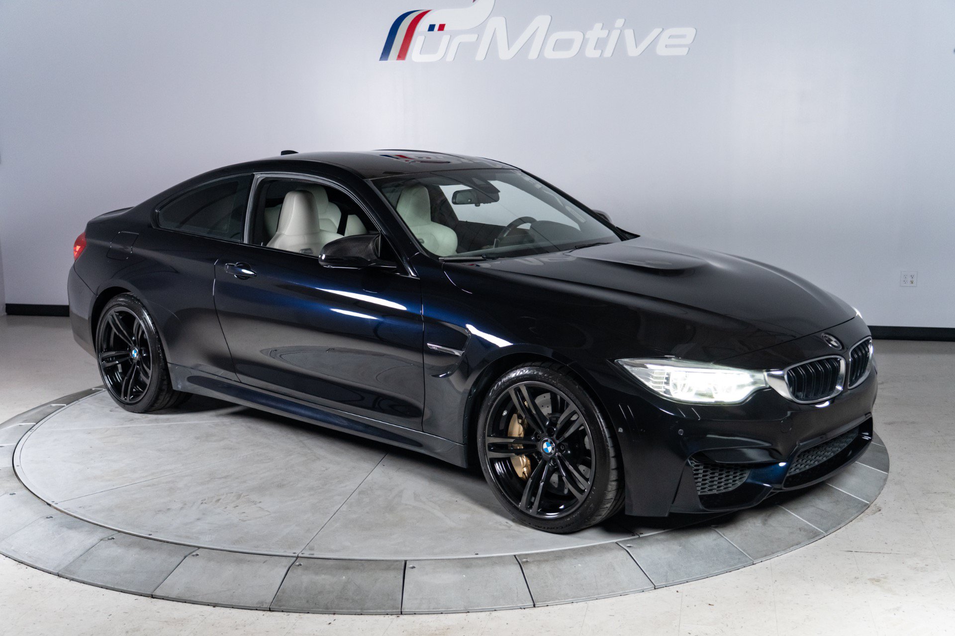 Used 2015 BMW M4 Coupe RWD image 14