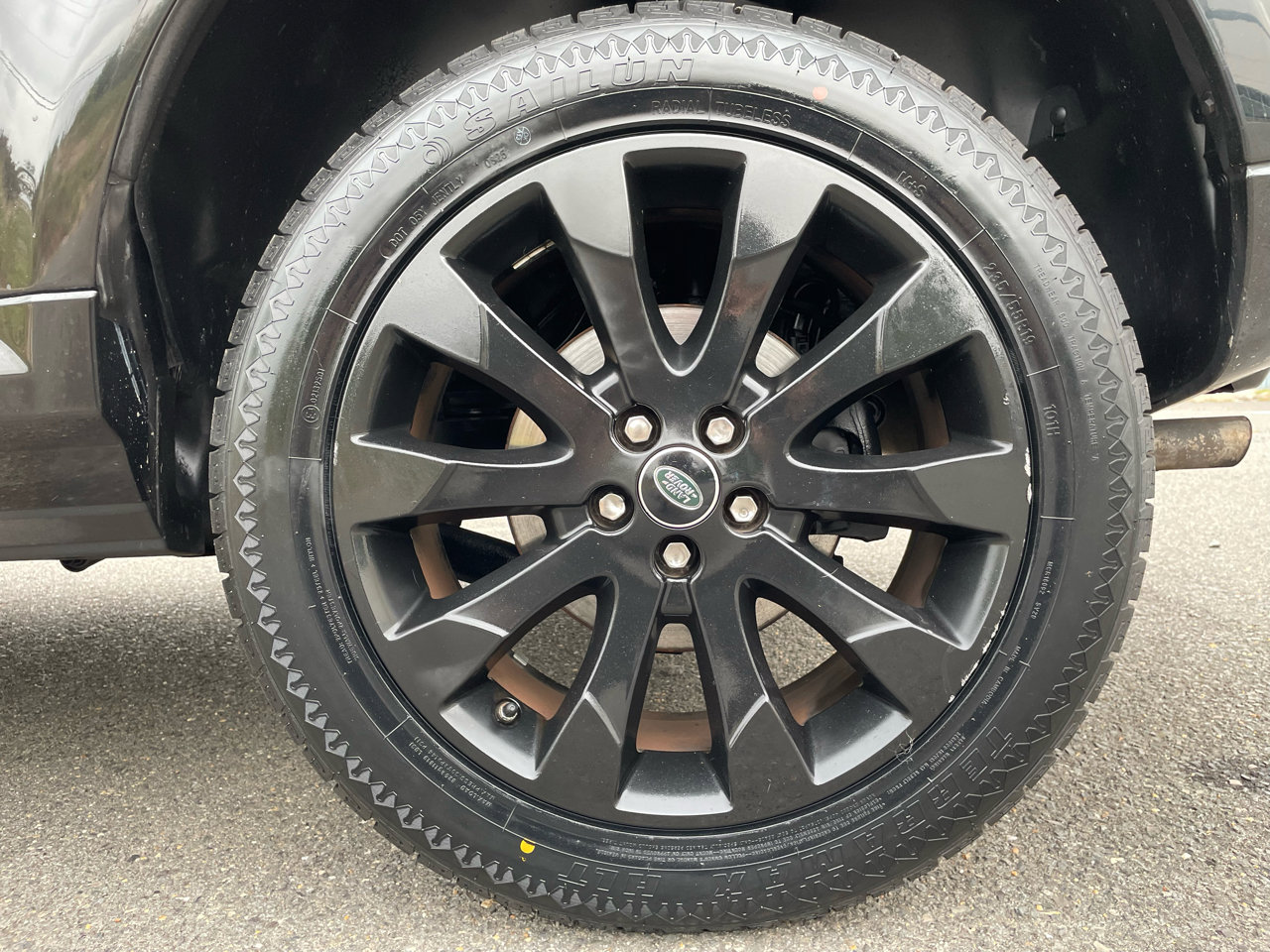 Used 2015 Land Rover LR2 HSE image 34