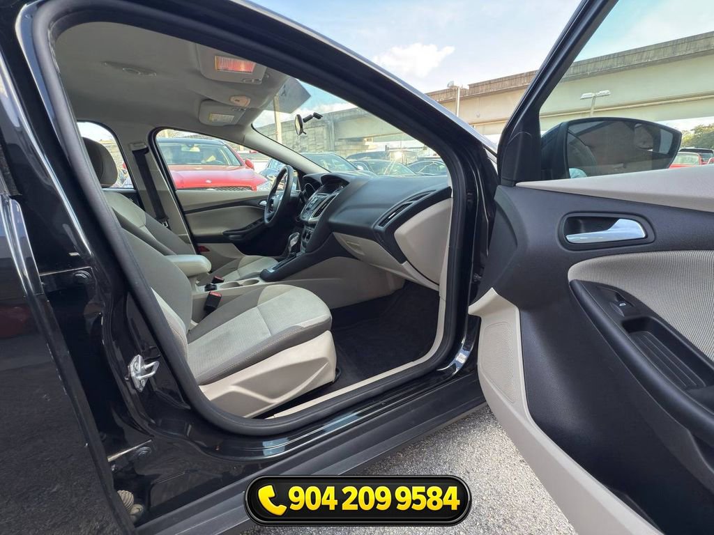 Used 2014 Ford Focus SE FWD image 33