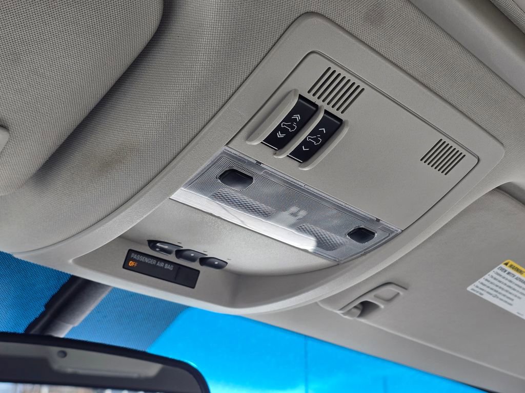 Used 2012 GMC Sierra 1500 SLT w/ SLT White Diamond Edition image 31