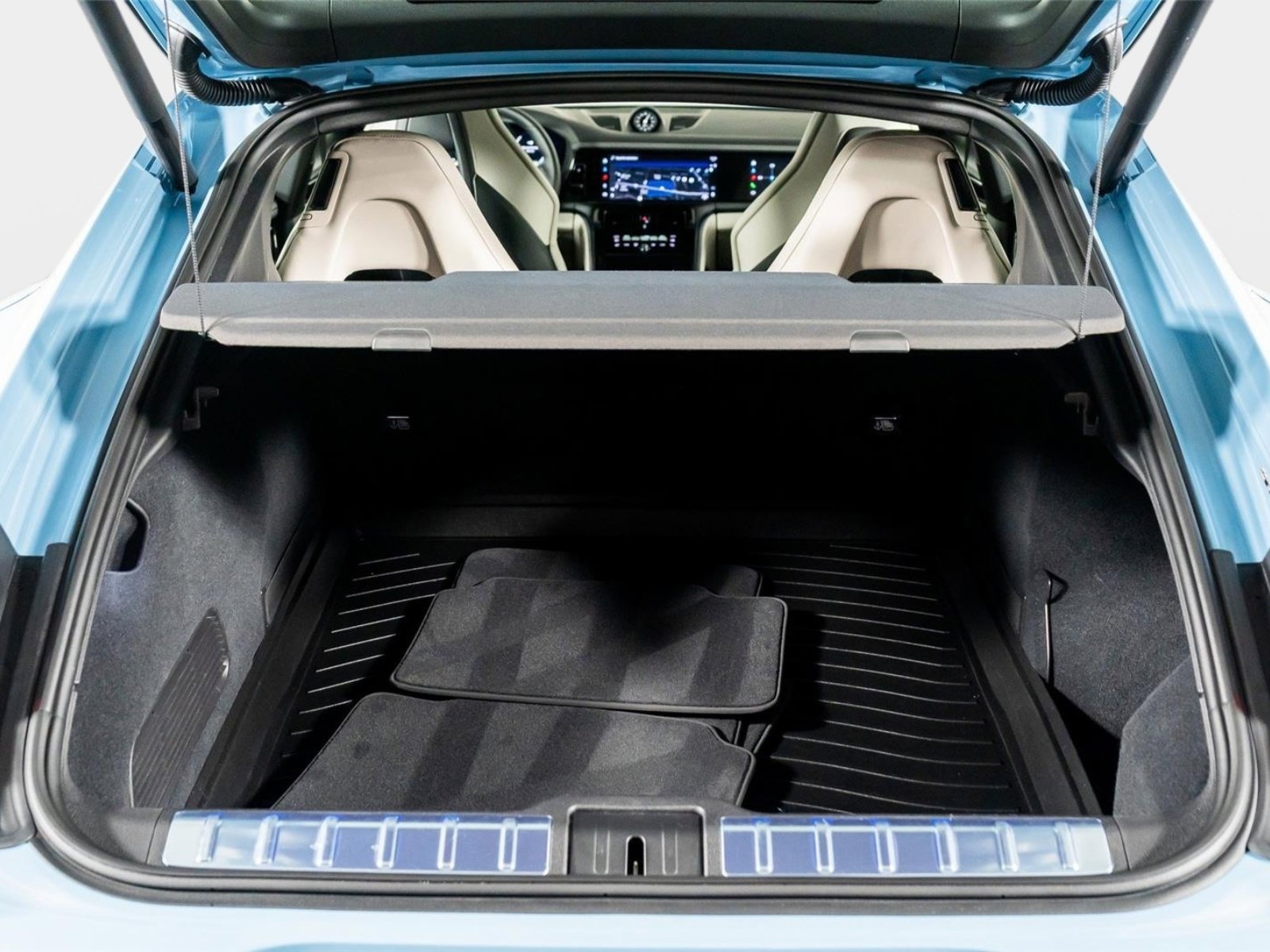 Used 2025 Porsche Panamera 4 w/ Premium Package image 58