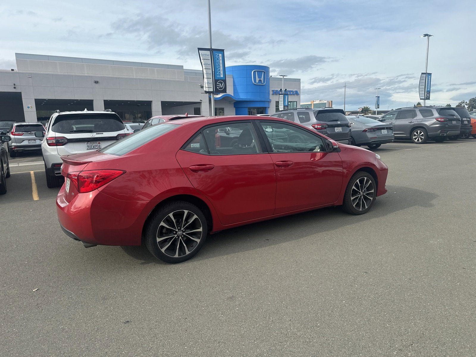 Used 2019 Toyota Corolla SE image 3