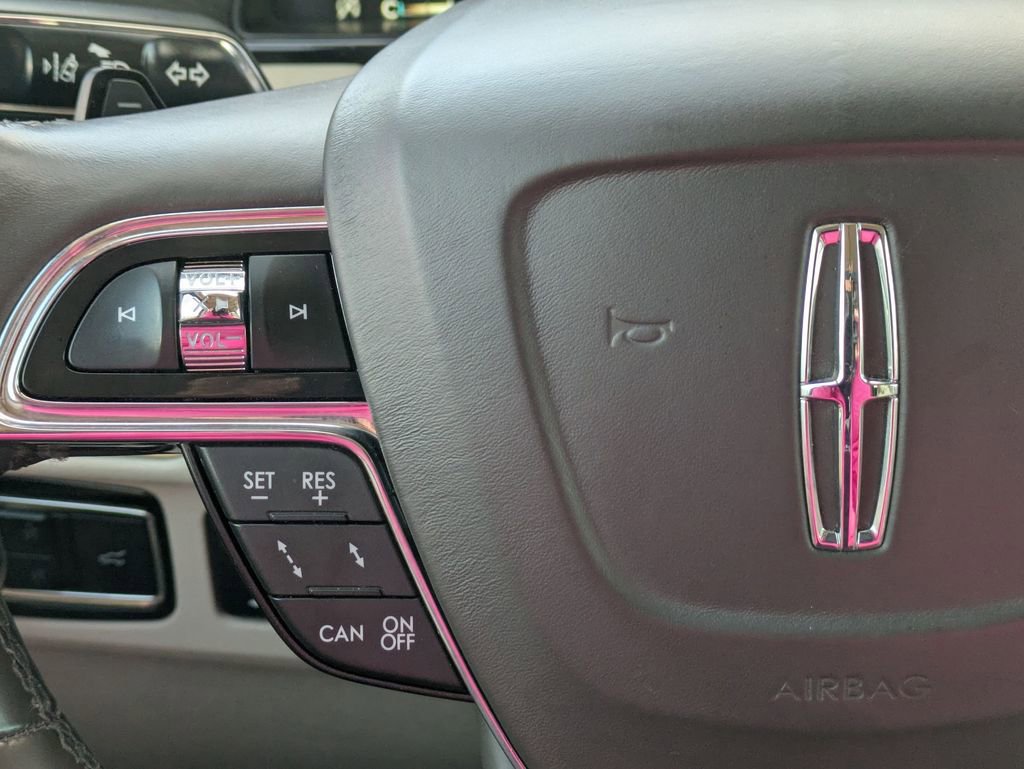 Used 2018 Lincoln Navigator L Reserve w/ Technology Package image 23