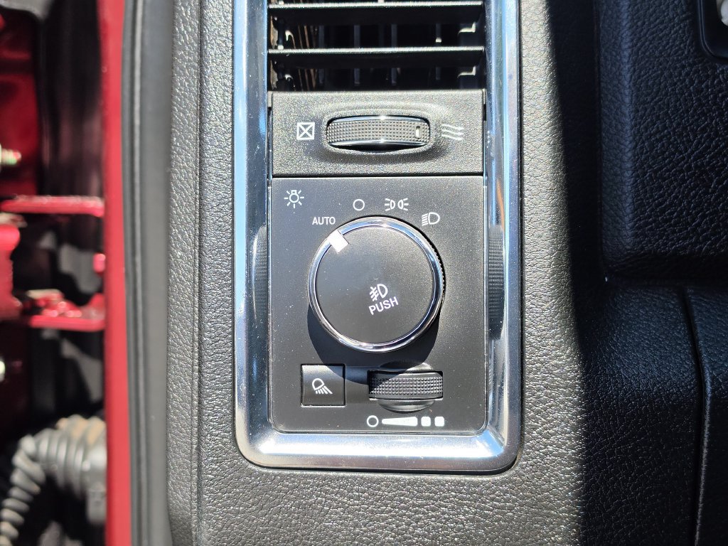 Used 2016 RAM 2500 Longhorn w/ Convenience Group AWD/4WD image 28