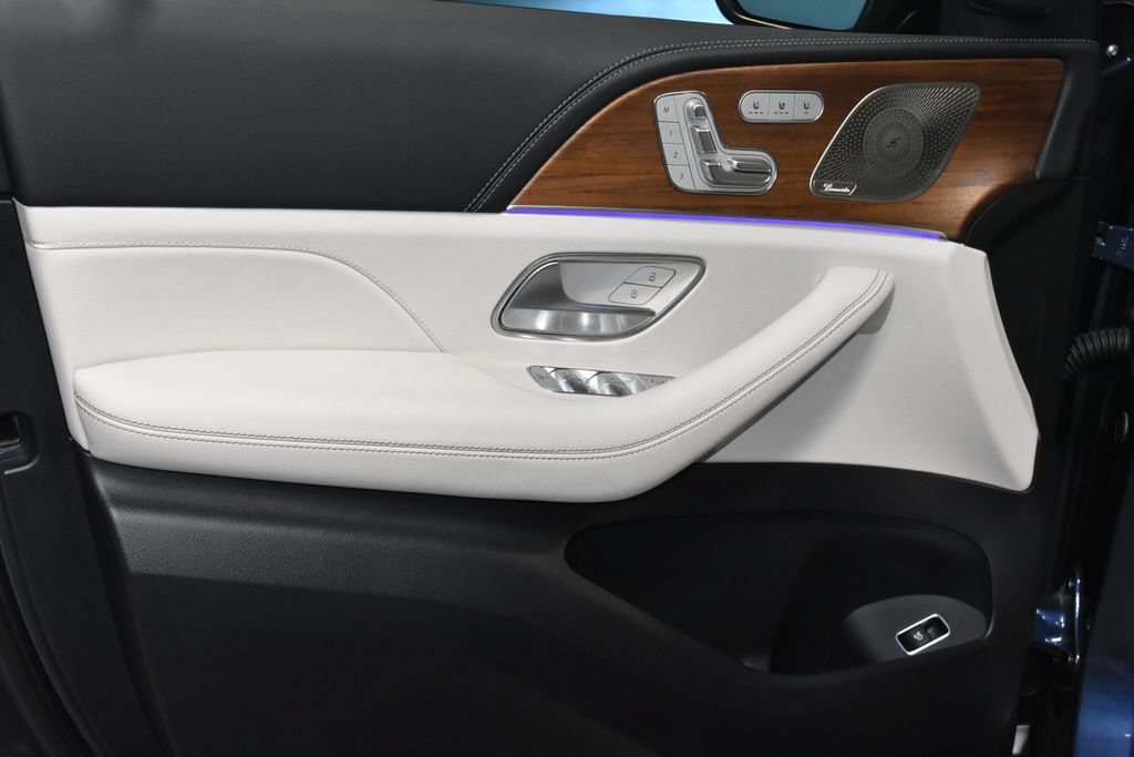 Certified 2025 Mercedes-Benz GLE 350 4MATIC image 4