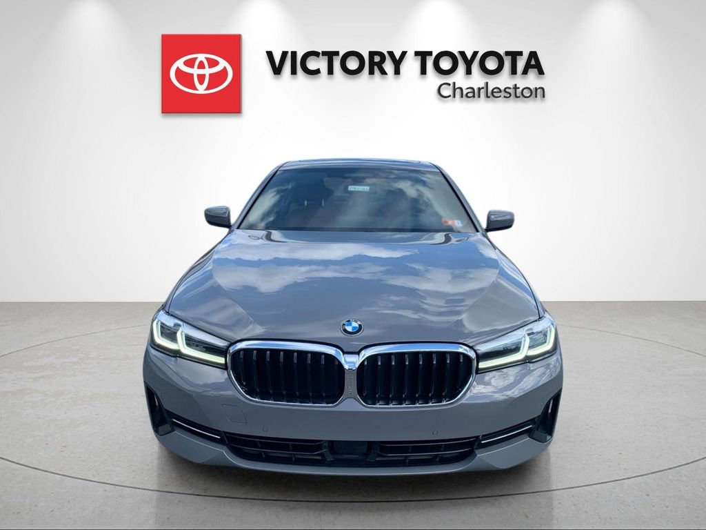 Used 2021 BMW 530i xDrive w/ Premium Package image 8