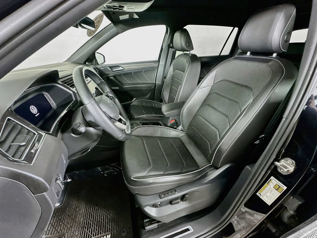 Used 2022 Volkswagen Tiguan SEL R-Line AWD/4WD image 28