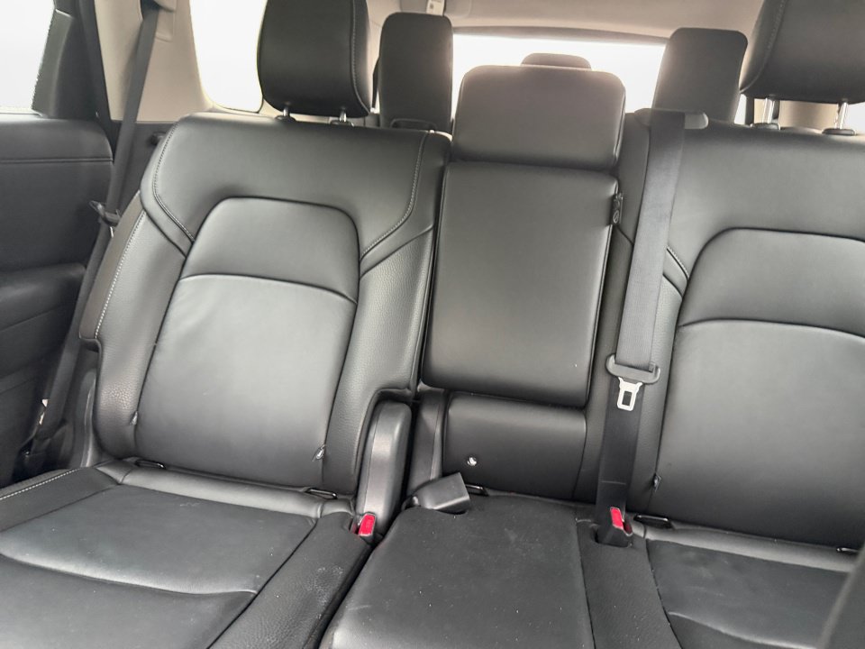 Used 2025 Nissan Pathfinder SL w/ Cargo Package FWD image 12