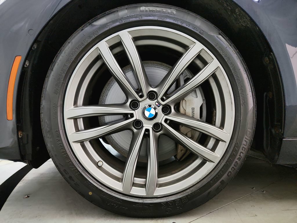 Used 2020 BMW 750i xDrive w/ Executive Package AWD/4WD image 44