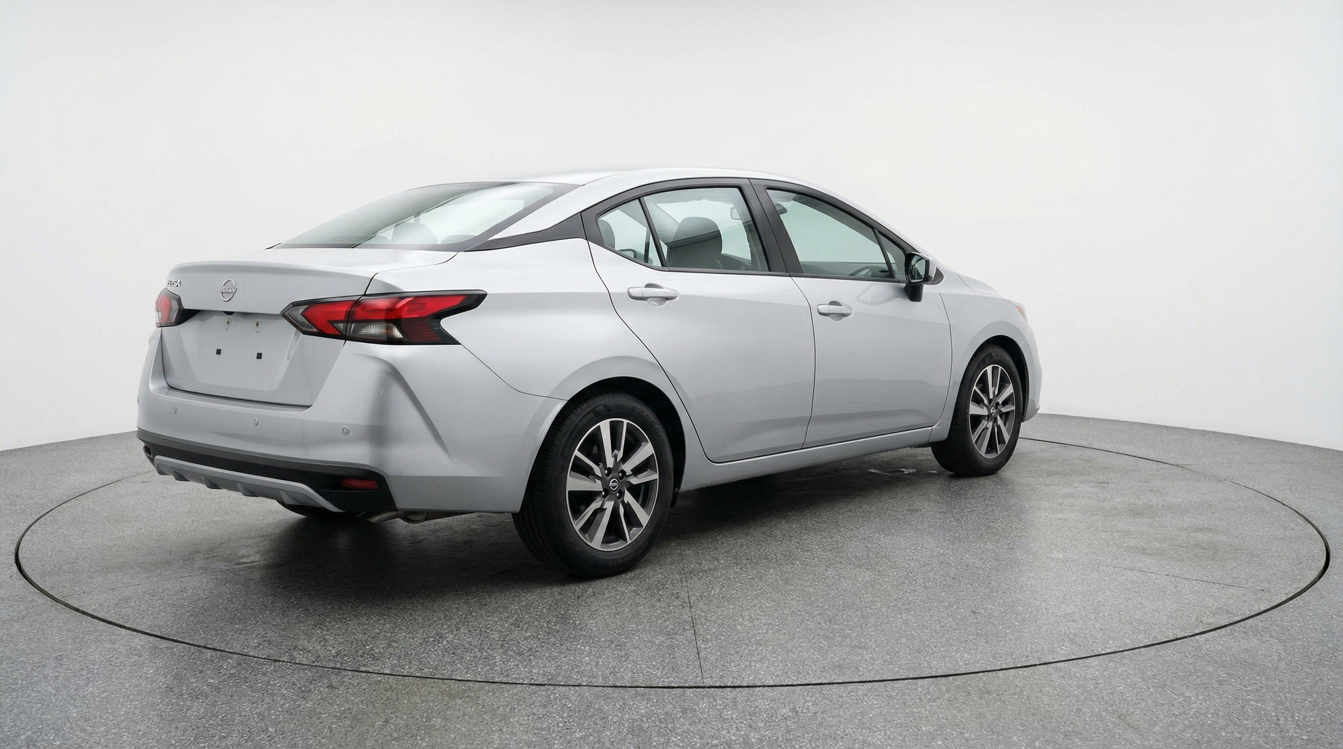 Used 2025 Nissan Versa SV FWD image 9