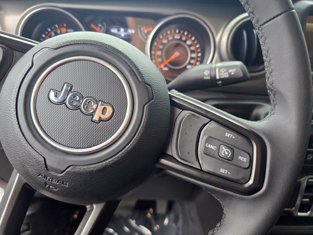 Used 2023 Jeep Gladiator Sport AWD/4WD image 20