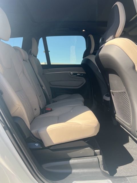 New 2026 Volvo XC90 B6 Core w/ Protection Package image 28