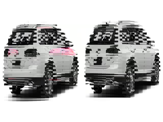 Used 2017 Volkswagen Golf Alltrack S image 2