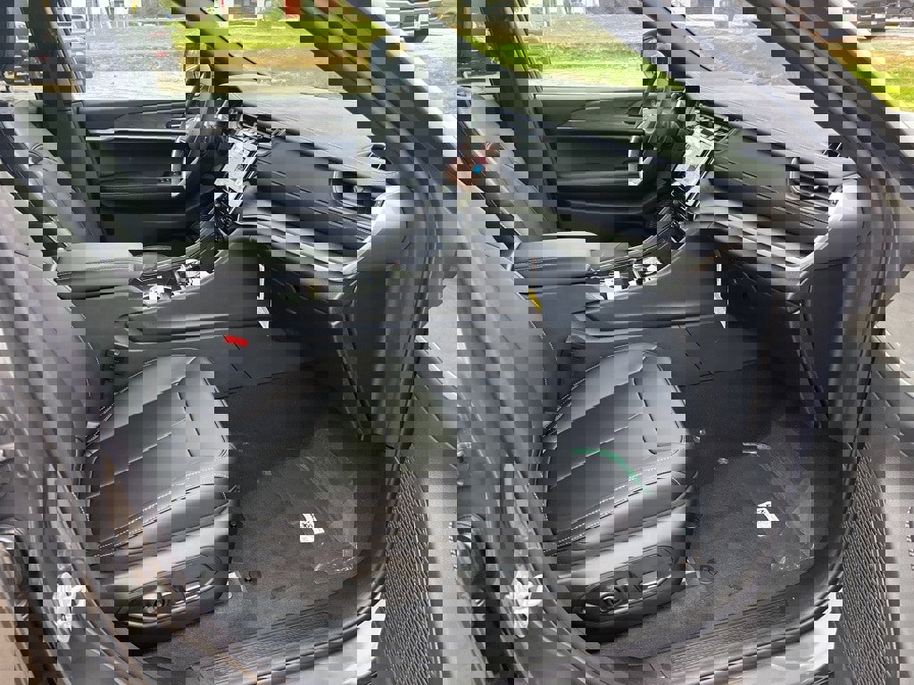 New 2025 Jeep Grand Cherokee Limited image 11