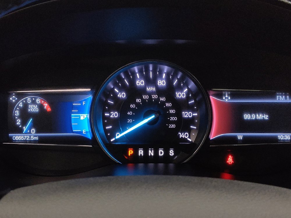 Used 2019 Ford Explorer XLT w/ Equipment Group 202A AWD/4WD image 23
