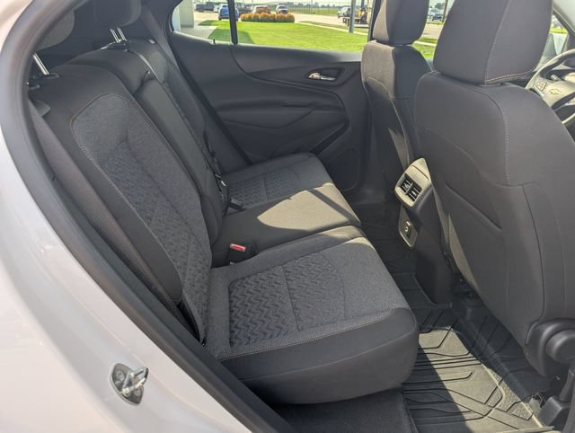 Used 2024 Chevrolet Equinox LT w/ LPO, Floor Liner Package FWD image 6