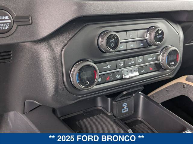 New 2025 Ford Bronco Badlands AWD/4WD image 14