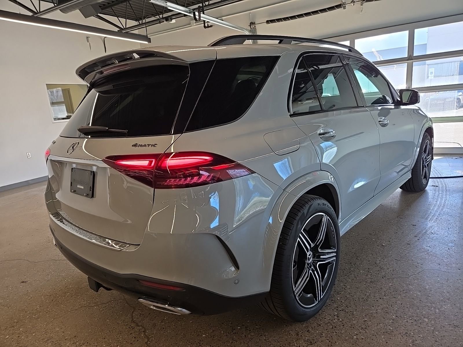 Certified 2025 Mercedes-Benz GLE 350 4MATIC image 5