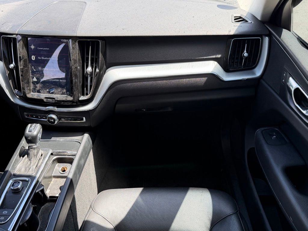 Used 2018 Volvo XC60 T6 Momentum w/ Advanced Package AWD/4WD image 11