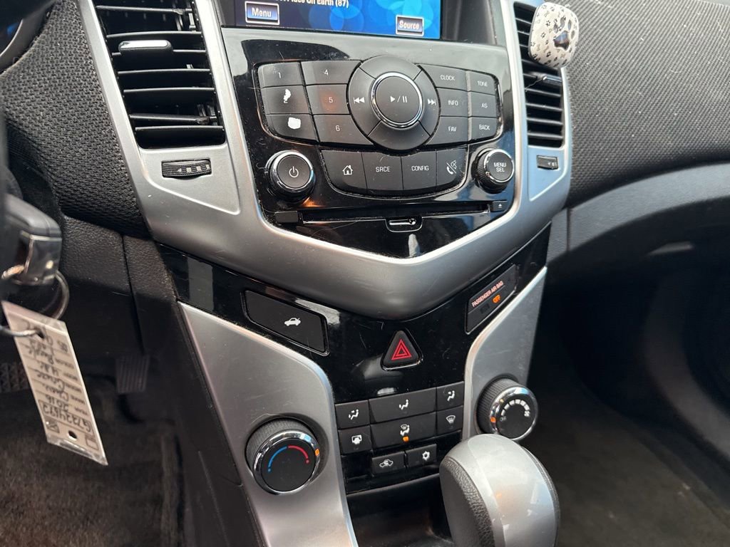 Used 2016 Chevrolet Cruze LT image 22
