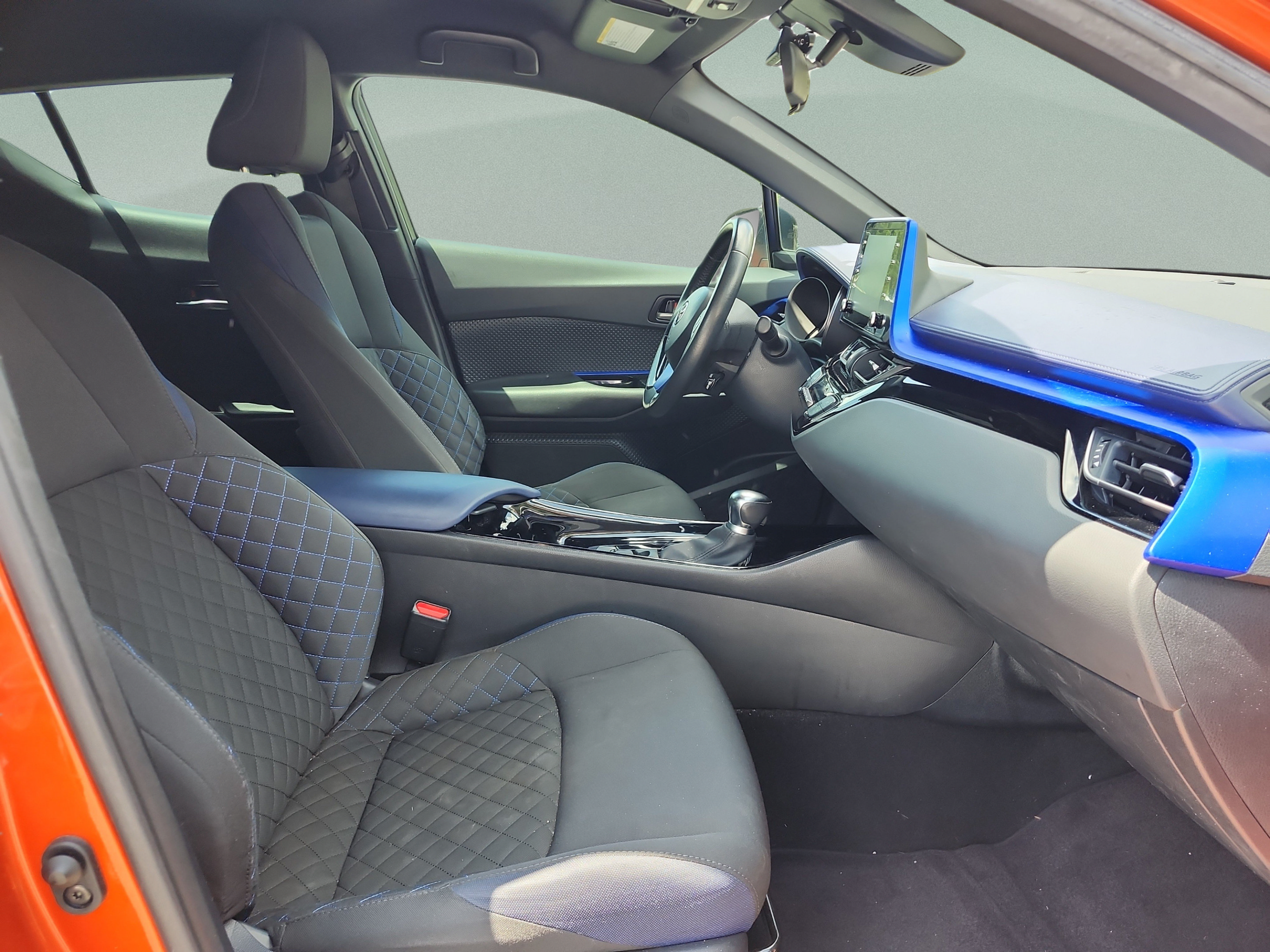 Used 2020 Toyota C-HR XLE FWD image 20