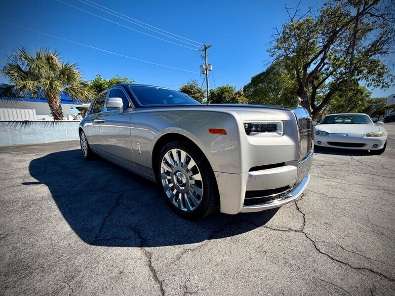 Used 2018 Rolls-Royce Phantom Sedan RWD image 9