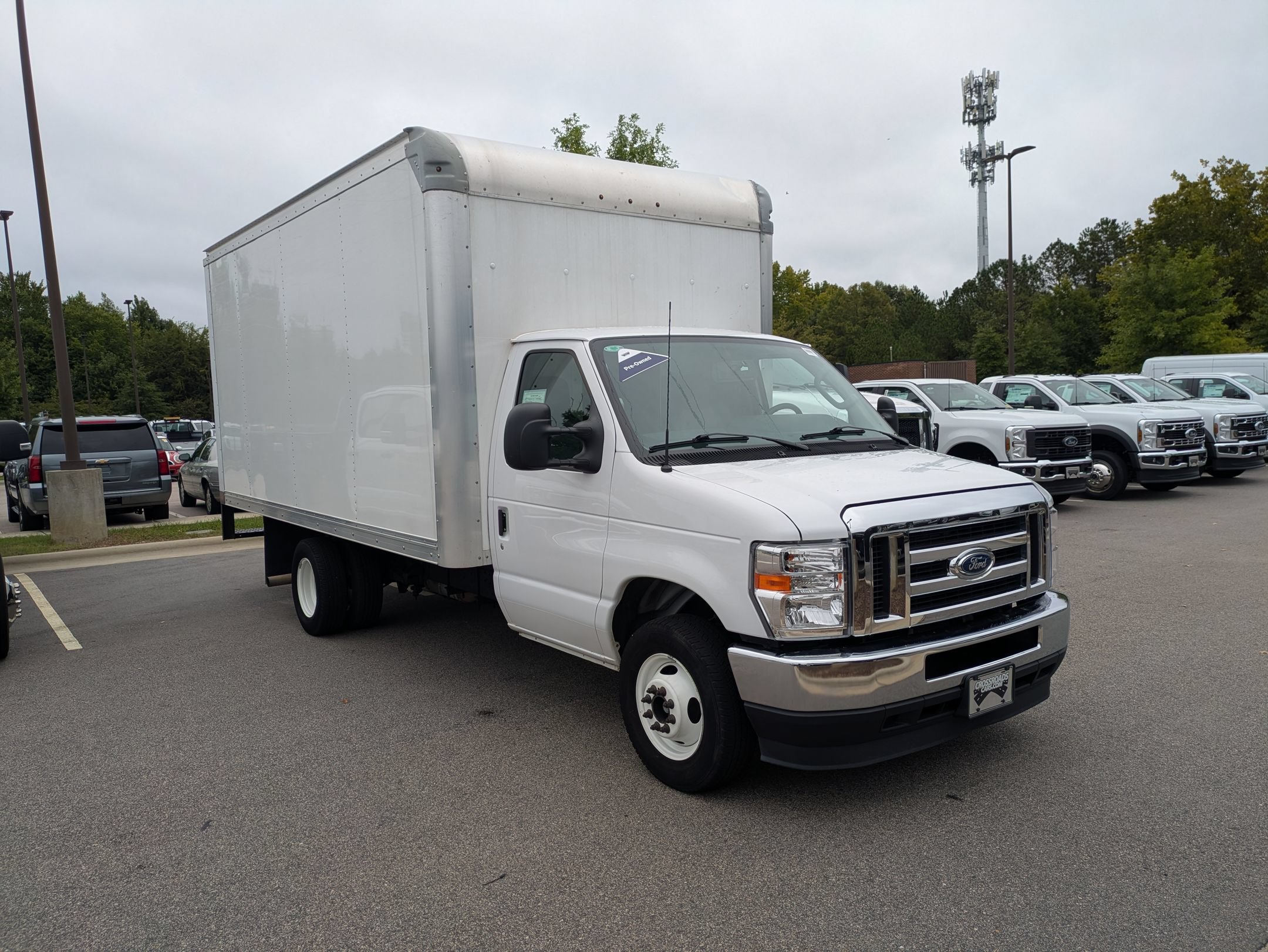 Used 2025 Ford E-350 and Econoline 350 Super Duty w/ Power Equipment Group RWD image 1
