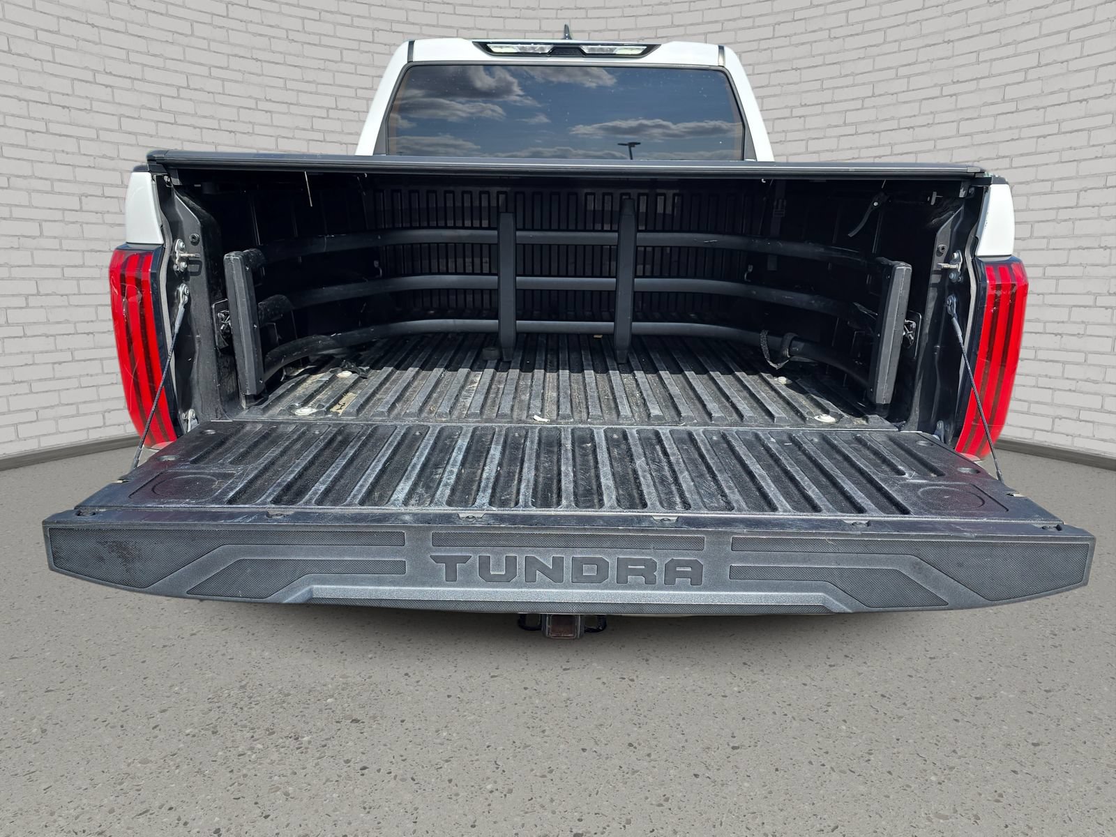 Used 2022 Toyota Tundra SR5 w/ Convenience Package RWD image 12