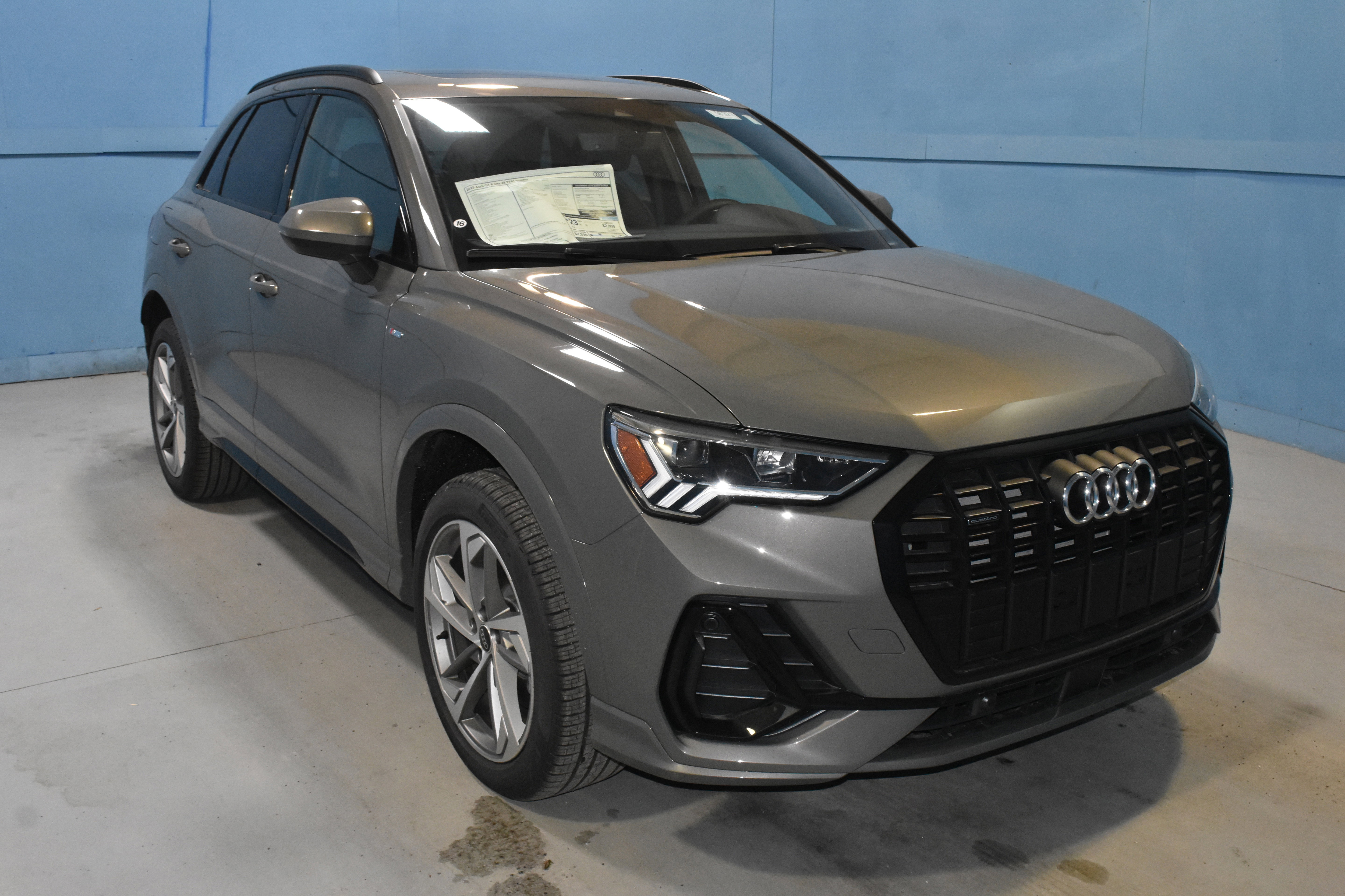 New 2025 Audi Q3 2.0T Premium image 1