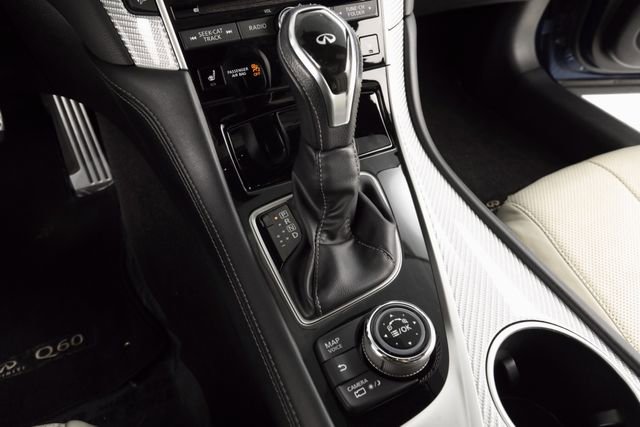 Used 2017 INFINITI Q60 Red Sport 400 image 28